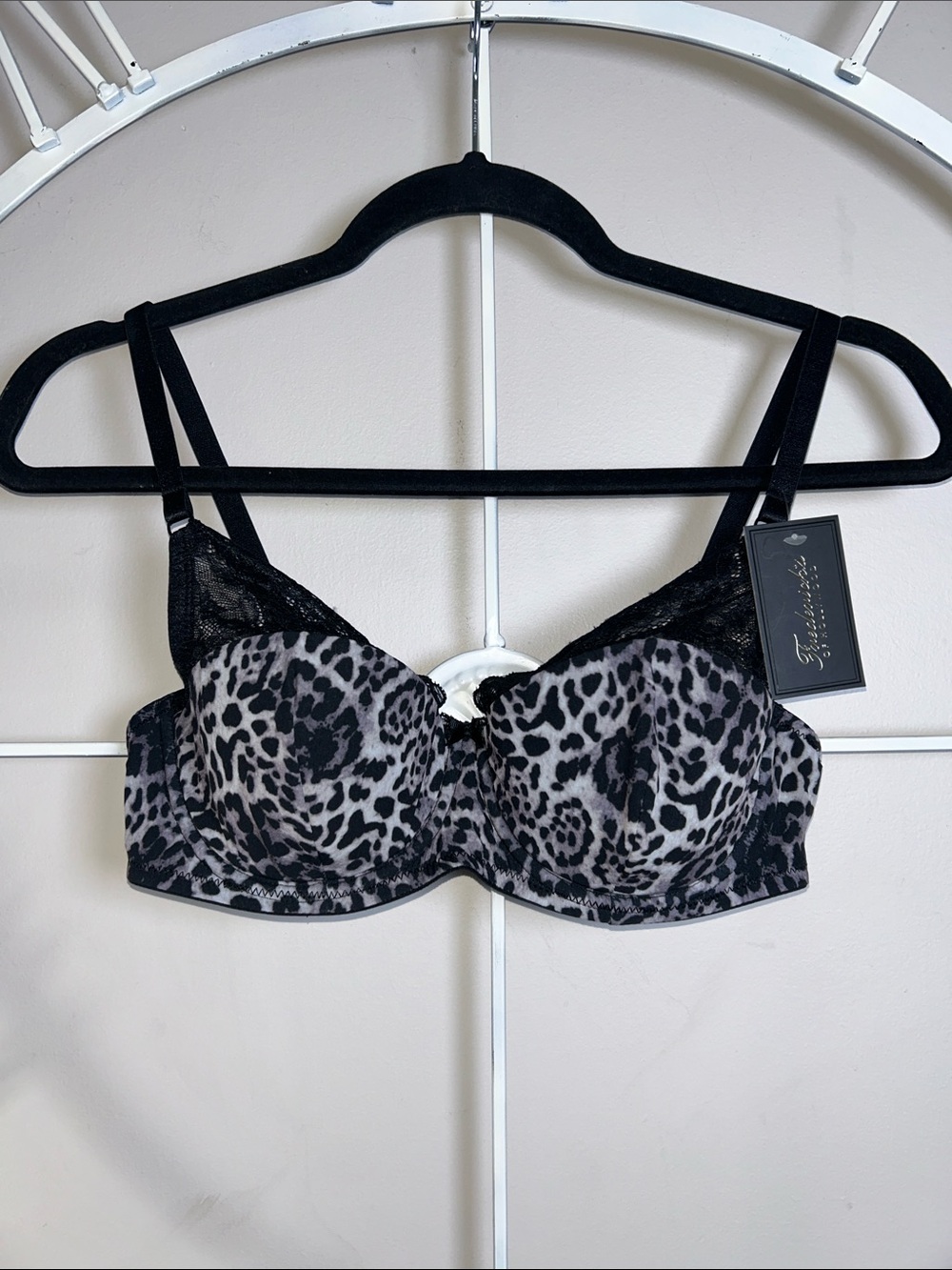 Frederick's of Hollywood Angelina Black Lace & Gray Leopard Print Underwire Bra